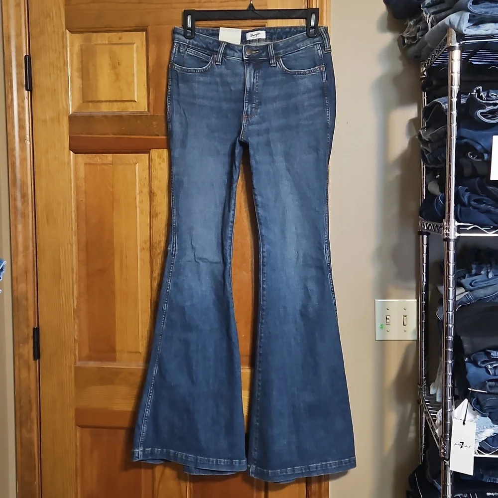 NWT Wrangler Retro Bailey High-Rise Flare Jeans - Picture 4 of 15